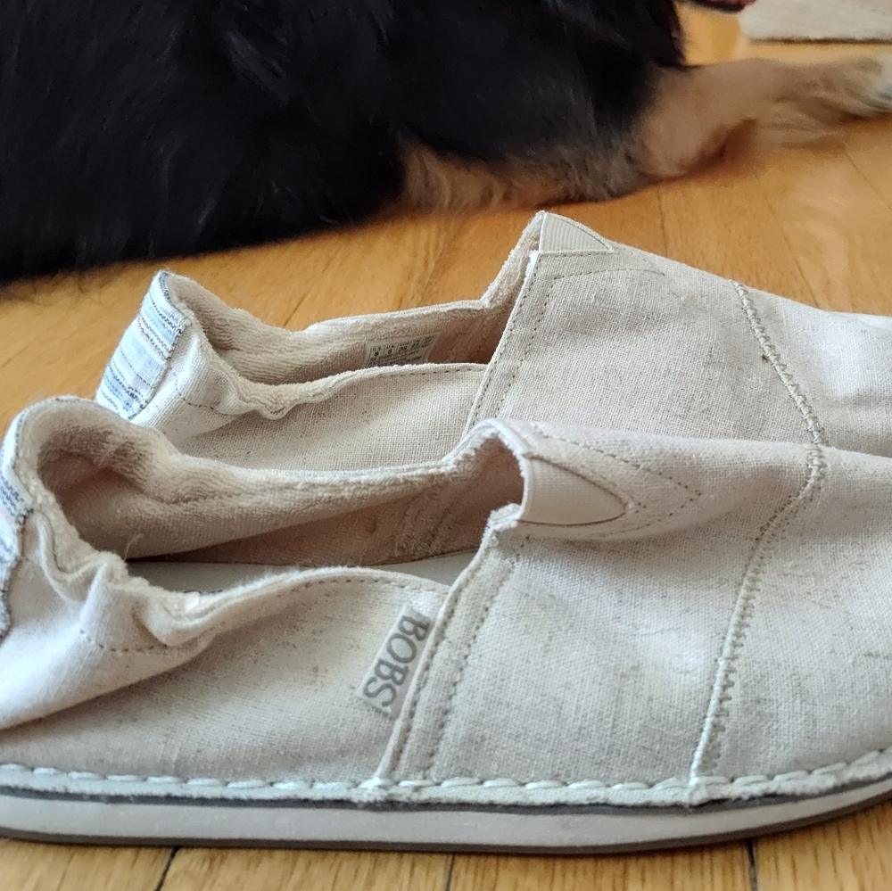 Skechers Cream Dog Shoes